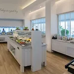 The Beachfront Adult Only 16 Szálloda 3*