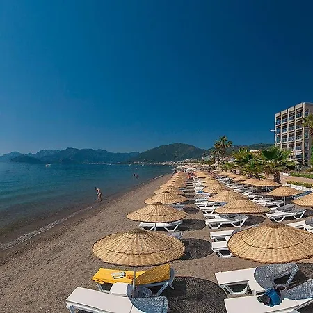 The Beachfront Adult Only 16 מלון מרמריס