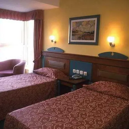 The Beachfront Adult Only 16 מרמריס