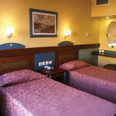 The Beachfront Adult Only 16 3* מרמריס