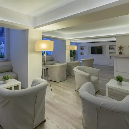 The Beachfront Adult Only 16 3* מרמריס