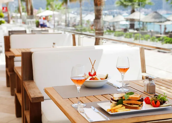 Hotel The Beachfront Adult Only 16 3*