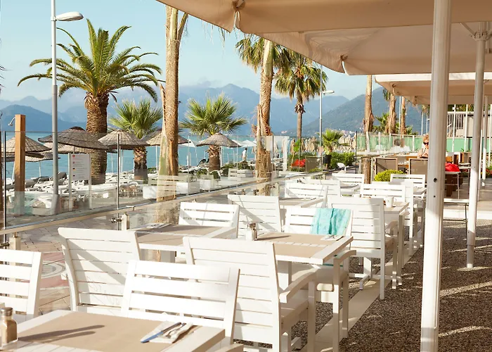 Szálloda The Beachfront Adult Only 16