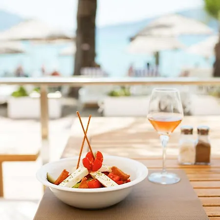 The Beachfront Adult Only 16 酒店 3*