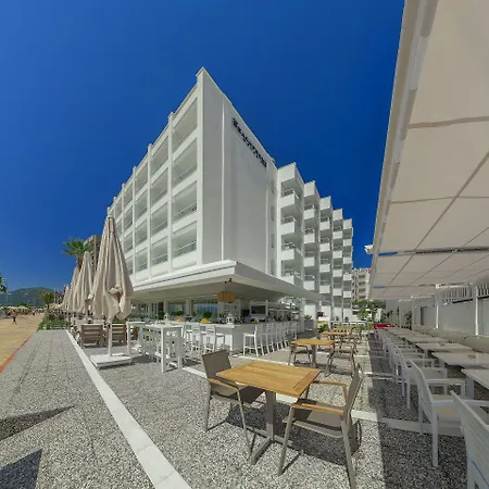 The Beachfront Adult Only 16 Hotel