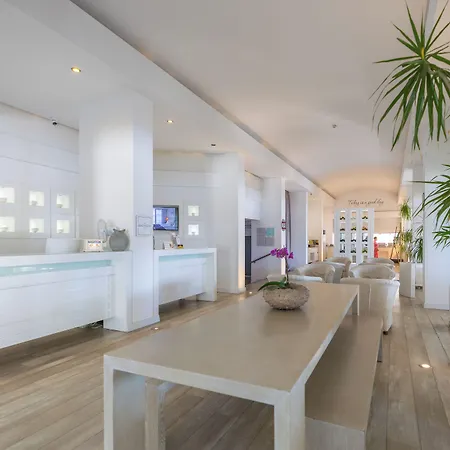 The Beachfront Adult Only 16