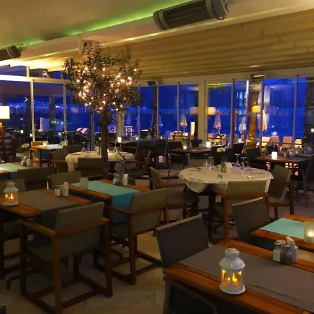 Hotel The Beachfront Adult Only 16 3*