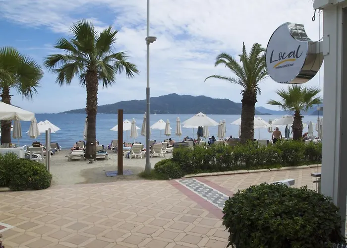 The Beachfront Adult Only 16