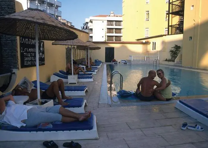 The Beachfront Adult Only 16 Отель